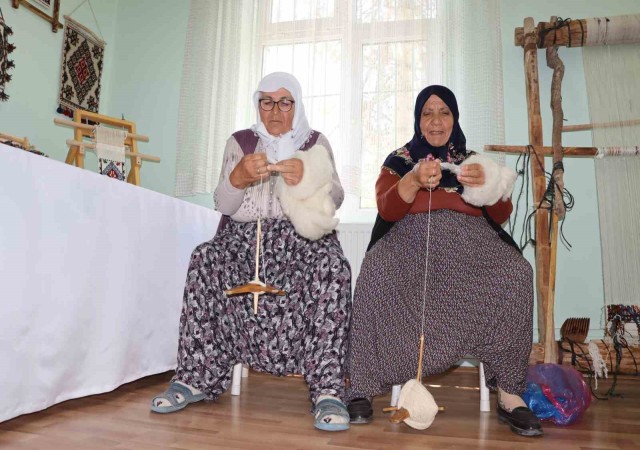 Seyitgazinin Zili dokuması genç nesillere aktarılacak