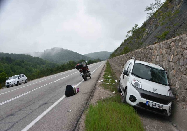 Sinopta trafik kazası: 2si çocuk 4 yaralı