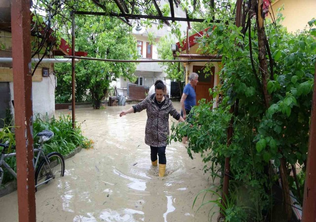 Sular çekilmeye başlayınca selin bilançosu ortaya çıkmaya başladı