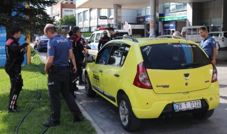 Taksici cinayetinde gözaltına alınan baba-oğul adliyede