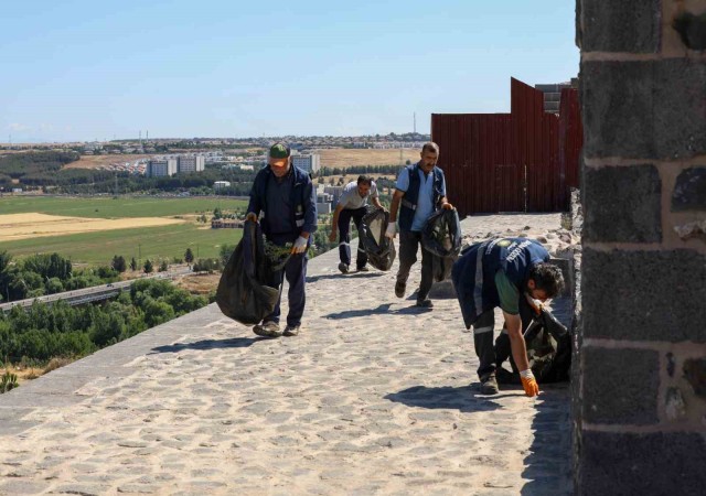 Tarihi surlarda bayram temizliği