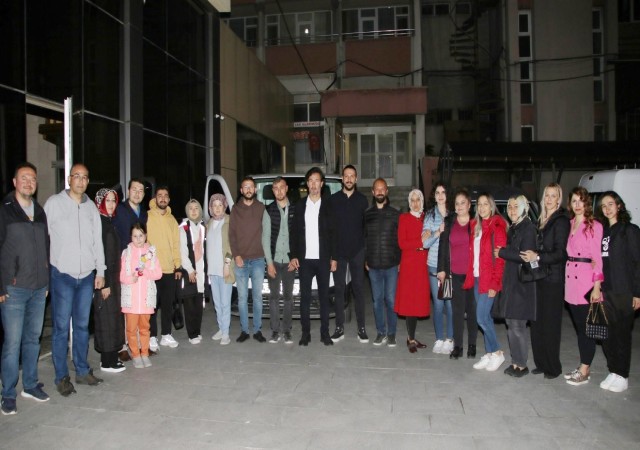 Tavşanlıdan deprem bölgesine çocuklar için oyuncakları ulaştırdılar