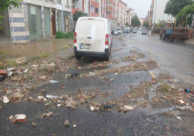 Tekirdağda gökyüzünden su boşaldı