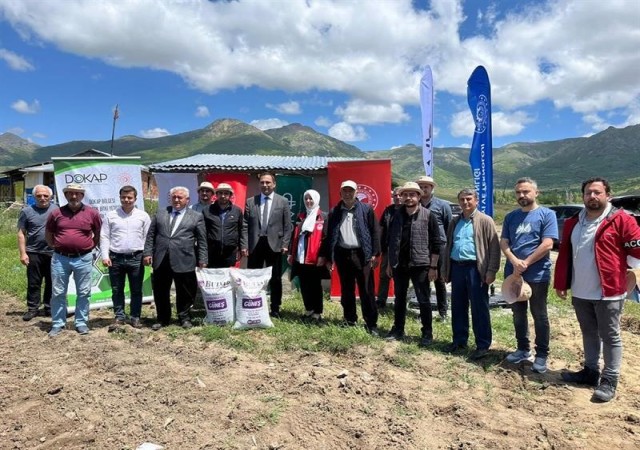 Türkiyenin ilk karabuğday işleme fabrikasına sahip Gümüşhanede buğday ekim sezonu başladı