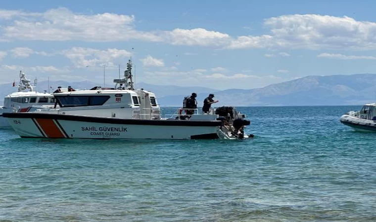 Van Gölü’nde akıntıya kapılan 2 arkadaş boğuldu (2)