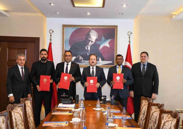 Yeni Mersin İdmanyurdunun tesisi için yenileme protokolü imzalandı