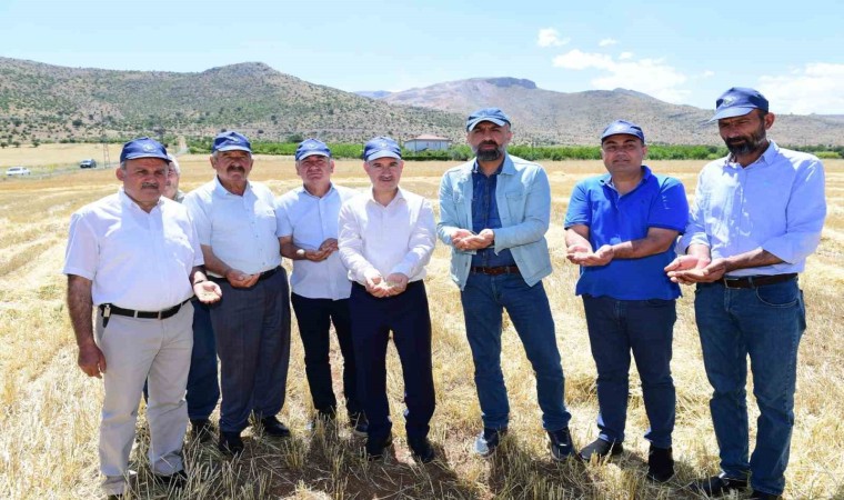 Yeşilyurt Belediyesinden depremzede üreticilere destek