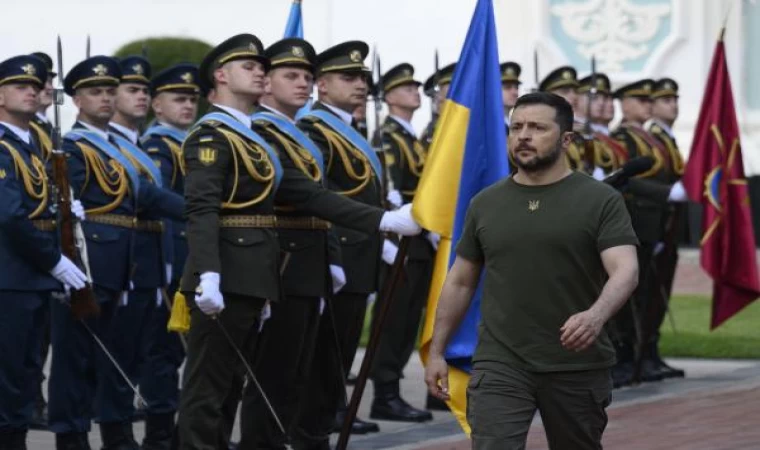 Zelenski: Kötülük yolunu seçen herkes kendini yok eder