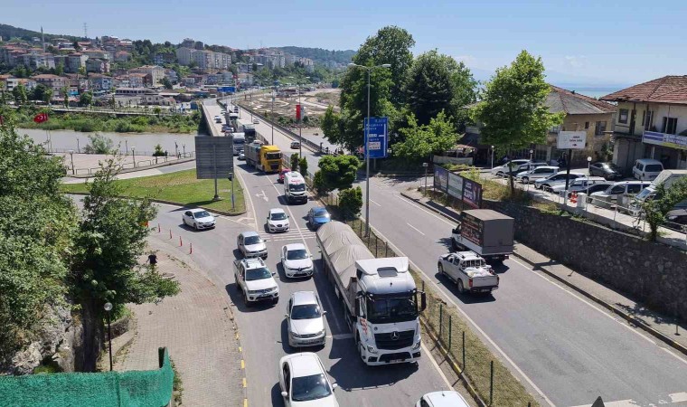 Zonguldakta bayram tatili öncesi trafik yoğunluğu