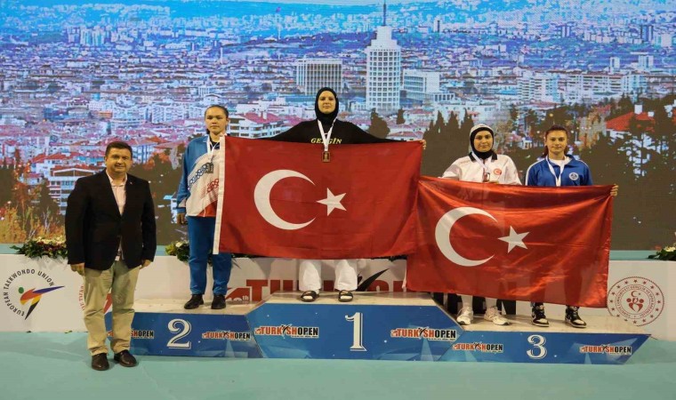 10. Uluslararası Türkiye Taekwondo Turnuvasında Milli Takım seçmesine ismini yazdırdı