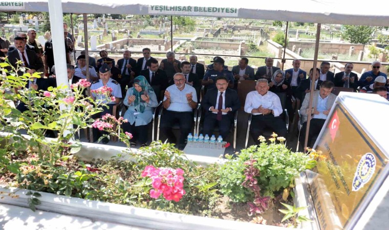 15 Temmuz şehidi mezarı başına anıldı