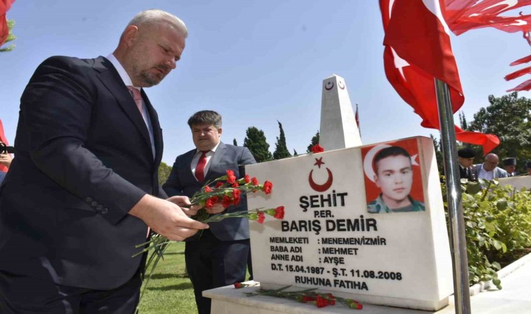 15 Temmuz şehitleri Menemende dualarla anıldı