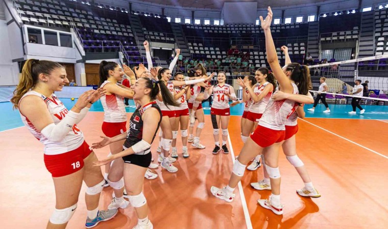 17 Yaş Altı Voleybol Kız Milli Takımı, yarı finalde