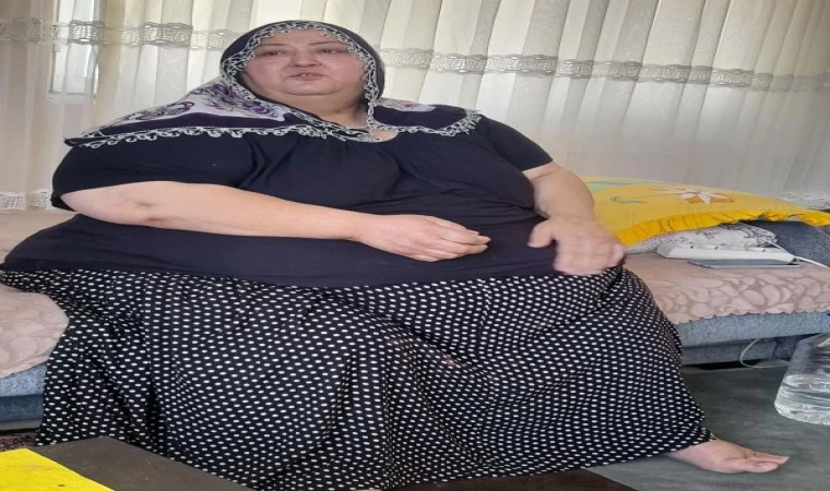 200 kiloya ulaşan fil hastası kadın, 7 yıldır evden çıkamıyor