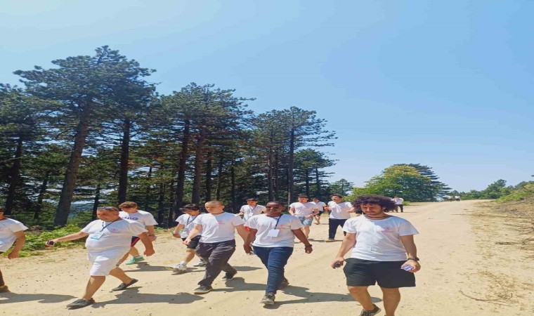 Afyonkarahisardan 40 genç Balıkesire gitti