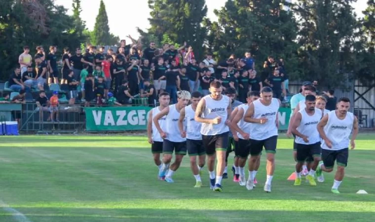 Akhisarspor imzaları attırdı, sezonu açtı