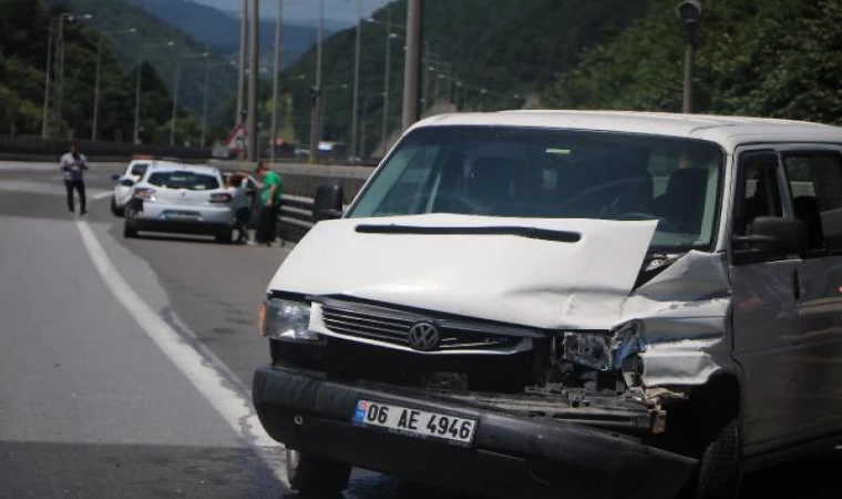 Anadolu Otoyolu’nda 3 farklı noktada zincirleme kaza; İstanbul yönü ulaşıma kapalı