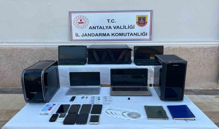 Antalyada bilişim dolandırıcısı 6 şüpheli yakalandı