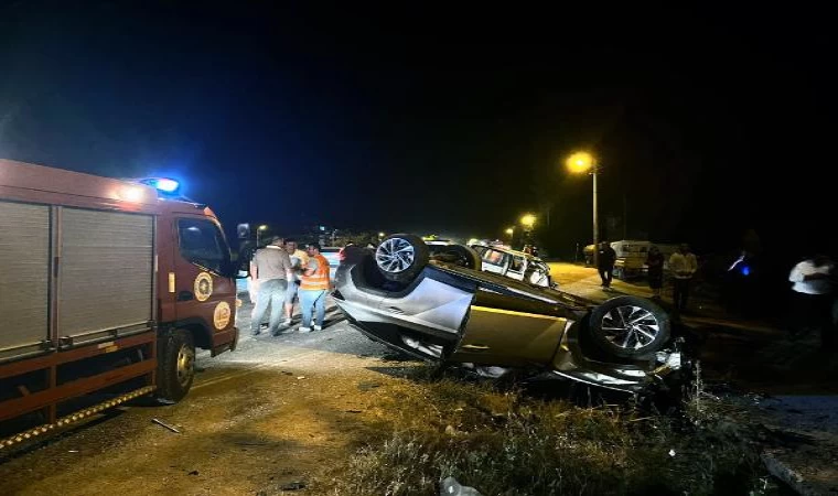 Antalya’da cip ile hafif ticari araç çarpıştı; 2 ölü, 1 yaralı