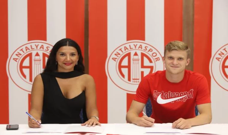 Antalyaspor, Jakub Kaluzinski’yi kadrosuna kattı