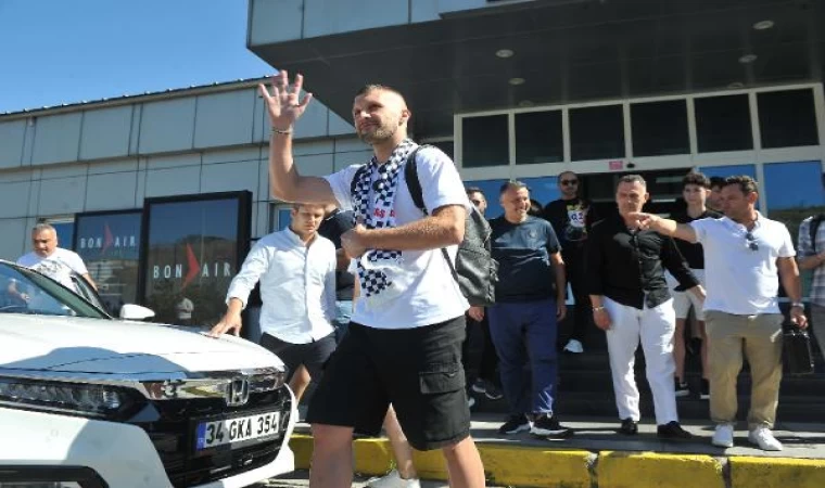 Ante Rebic, Beşiktaş için İstanbul’a geldi