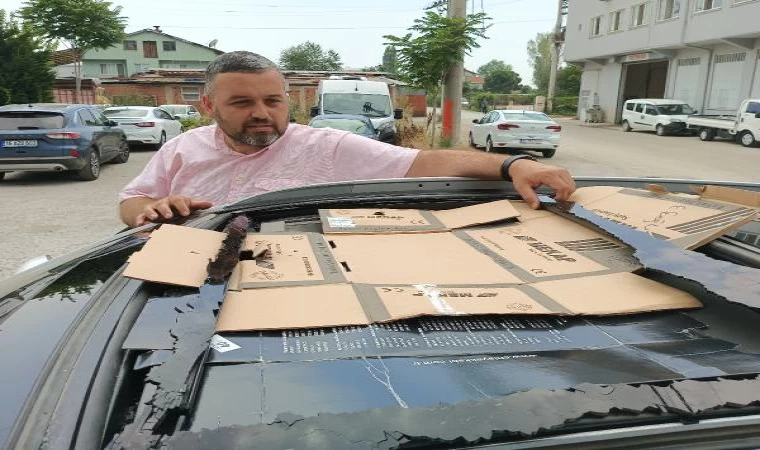 Apartmandan atılan kemik, otomobilde 25 bin liralık hasara yol açtı