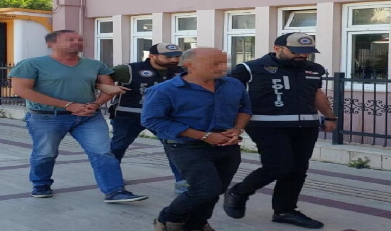 ’Arı kovanı’ operasyonunda gözaltına alınan 5 kamu görevlisi adliyede