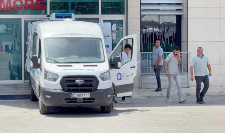 ASAT terfi istasyonunda elektrik akımında hayatını kaybeden 3 kişinin cenazelerini aileleri aldı