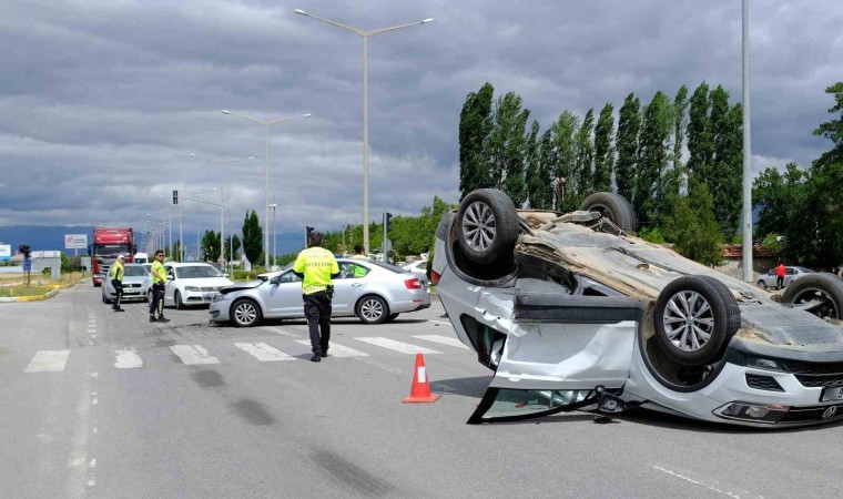 Aşırı hız trafik kazalarına yol açan nedenler arasında ilk sırada yer alıyor