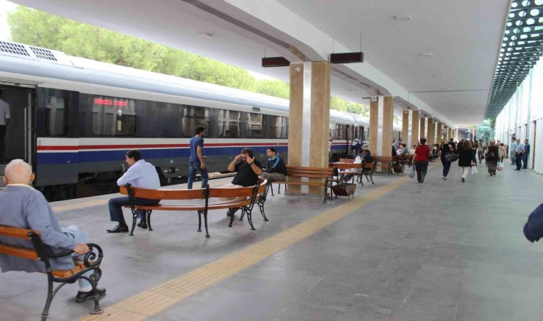 Aydında tren ücretleri zamlandı