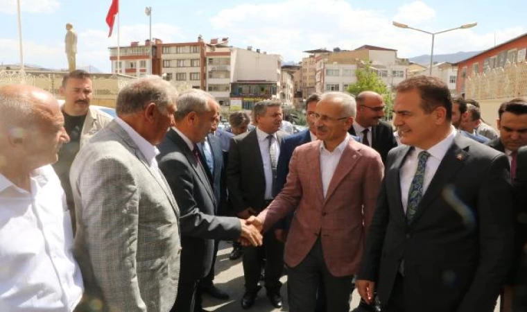 Bakan Uraloğlu: Deprem bölgesinde sıkıntıları gidermede önemli bir aşamaya geldik (3)