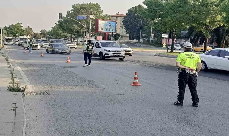 Bakırköyde sivil polis ekipleri minibüslere yolcu gibi binerek denetim gerçekleştirdi