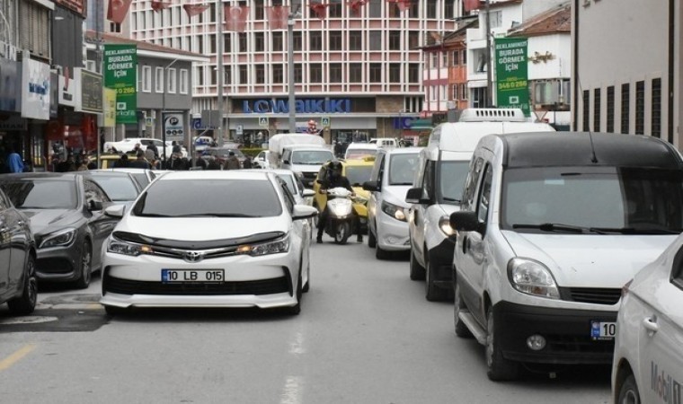 Balıkesirde trafiğe kayıtlı araç 563 bin 961 oldu