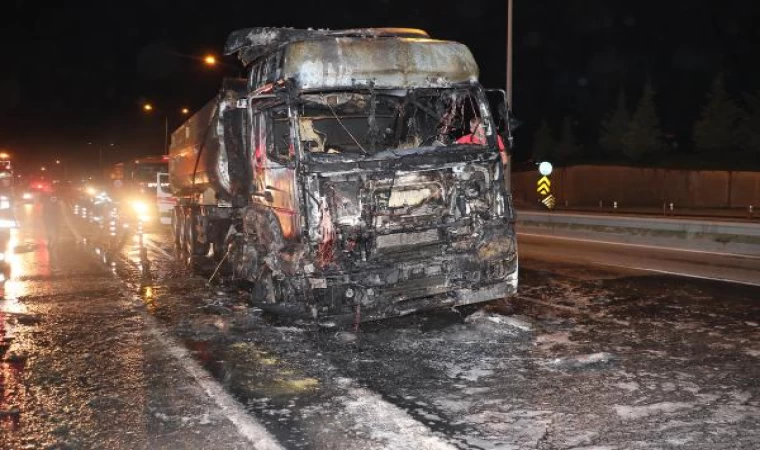 Bariyerlere çarpan TIR, alev aldı; sürücü 2.88 promil alkollü çıktı