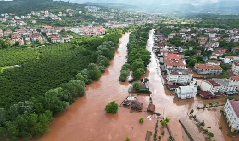 Bartın’da sel suyu çekiliyor; bölge havadan görüntülendi