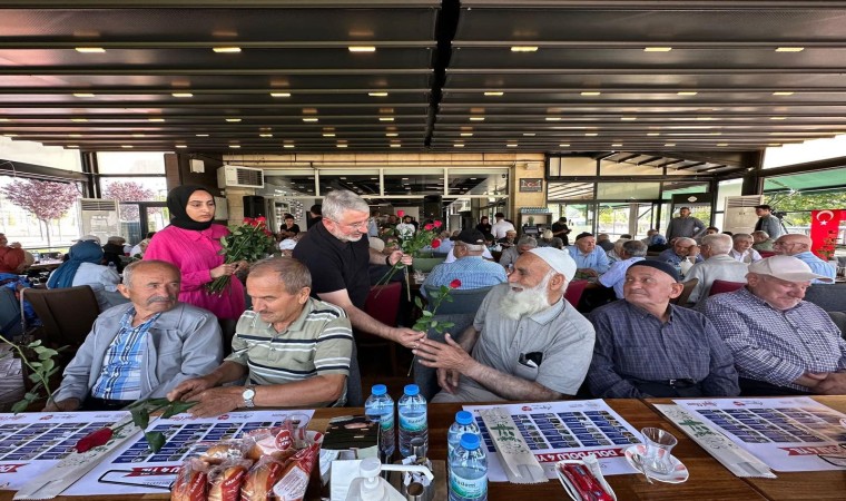 Başkan Aşgın, huzurevi sakinleriyle millet bahçesinde buluştu