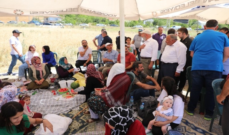 Başkan Çolakbayrakdar, hafta sonu Yüreğil Mahallesinde vatandaşlarla buluştu