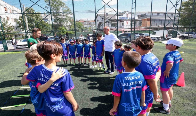 Başkan Kavuş, yaz spor okulu öğrencileriyle buluştu