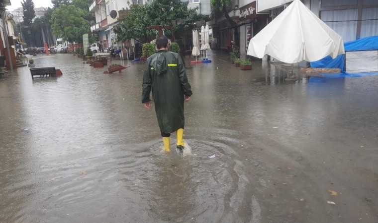 Batı Karadenizde aşırı yağış uyarısı