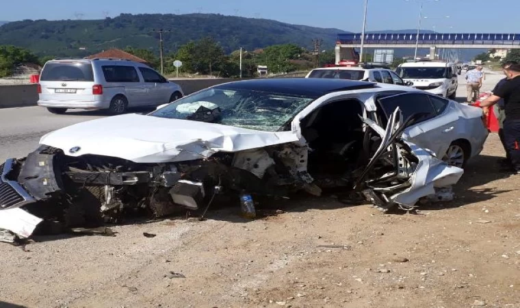 Bayram tatili dönüşü kaza; aynı aileden 3’ü çocuk 5 yaralı