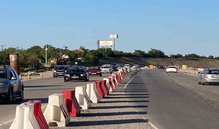 Bayram tatili dönüşü yollarda yoğunluk yaşanıyor