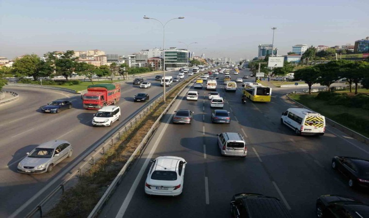 Bayram tatili sonrası İstanbulda trafik yoğunluğu