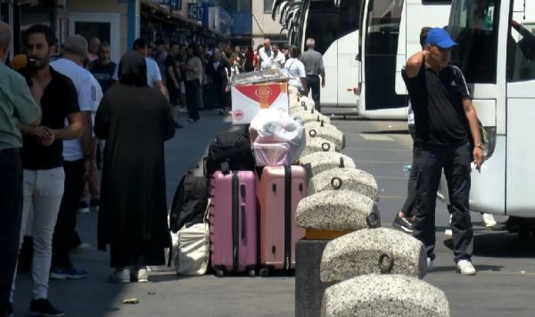 Bayrampaşa’daki 15 Temmuz Demokrasi Otogarı’nda dönüş hareketliliği sürüyor 