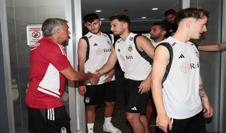 Beşiktaşta futbolcular ve teknik heyet bayramlaştı