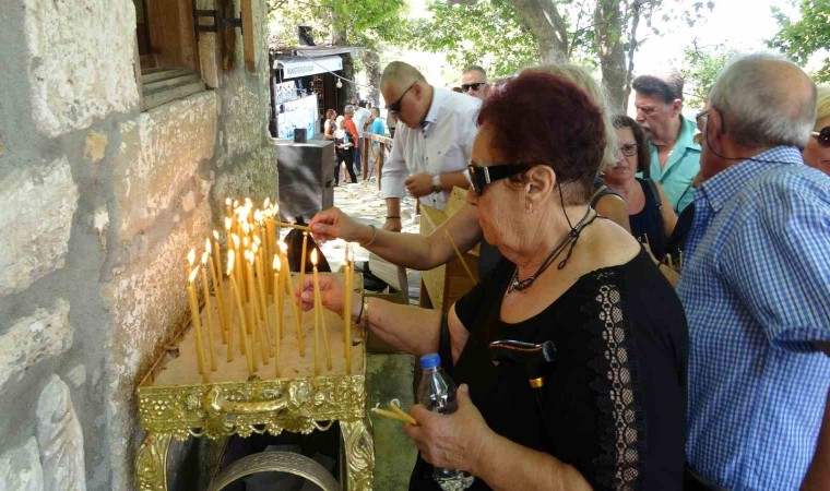 Bozcaadada Aya Paraskevi Günü ayini