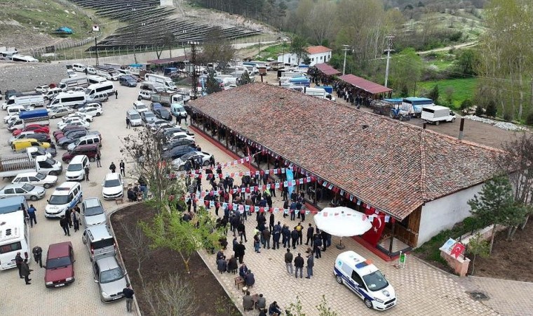 Bu ilçeye kavurma yemek için nüfusunun 7 katı misafir geliyor