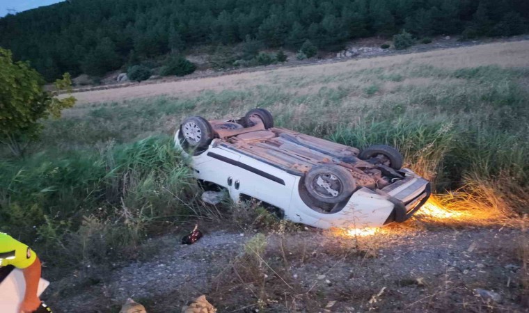 Burdurda otomobil şarampole yuvarlandı: 1 yaralı