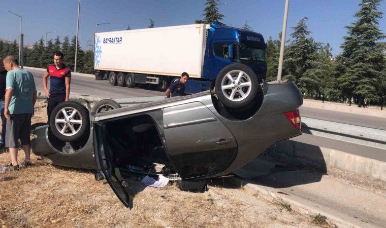 Burdurda tırla çarpışan otomobil takla attı, sürücünün burnu bile kanamadı