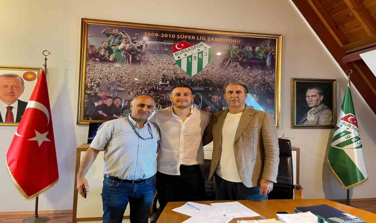 Bursaspor, Deniz Aydınla sözleşme imzaladı