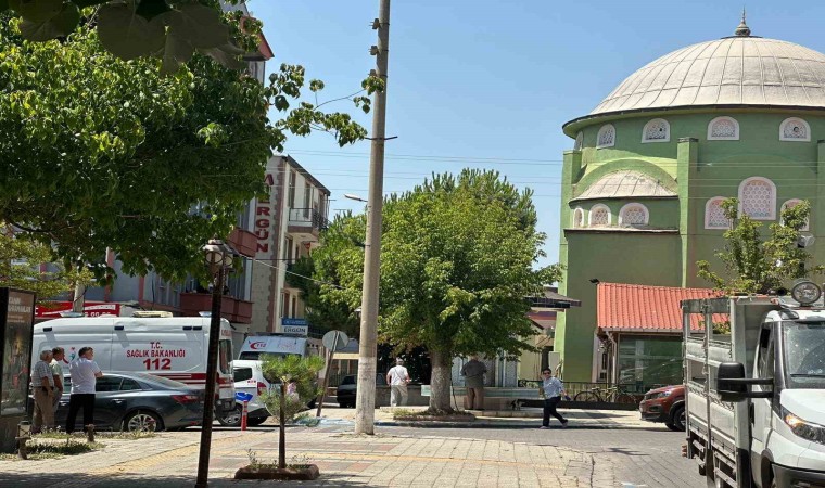 Çanda şizofreni hastasına müdahale sırasında bir polis memuru yaralandı